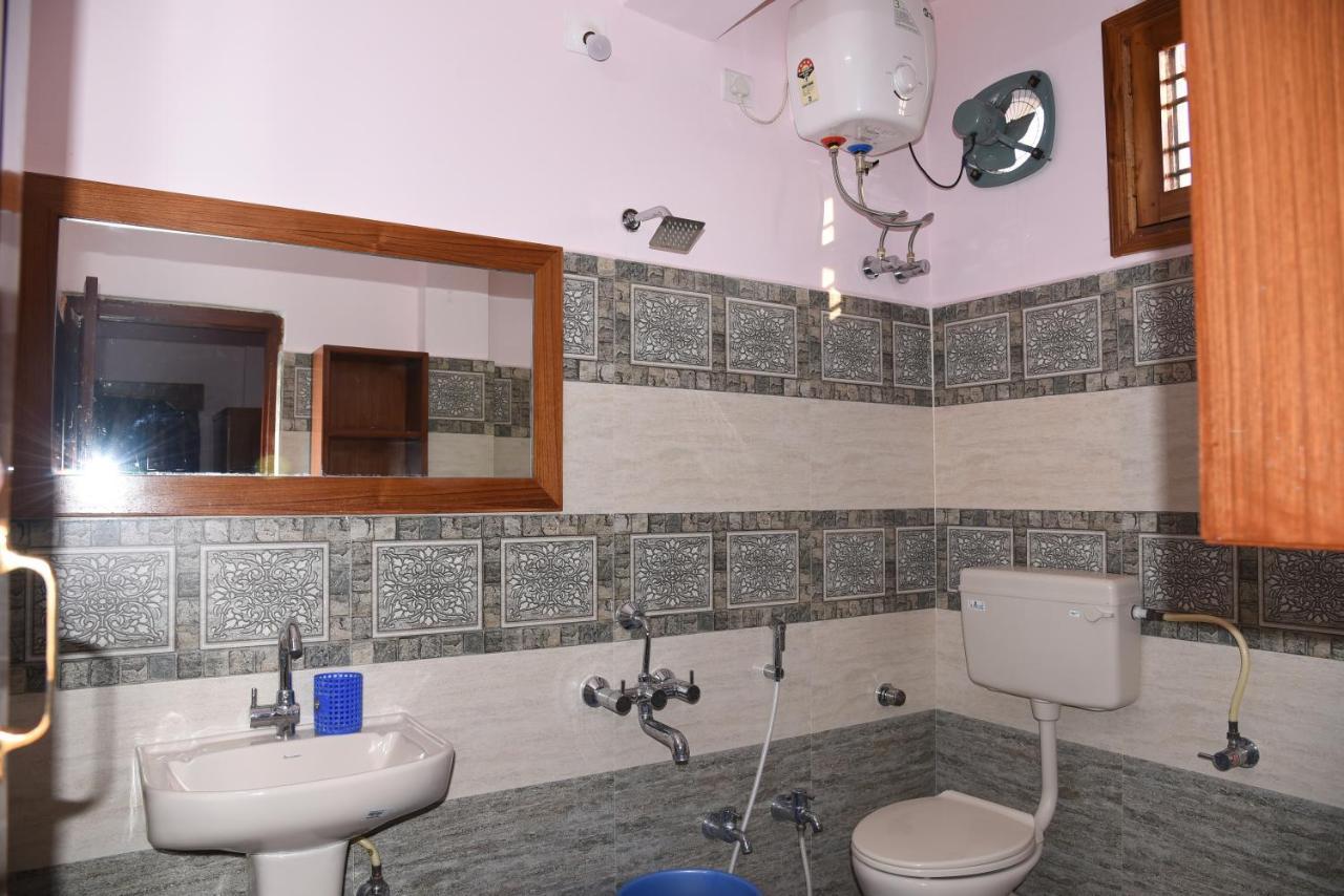 Anjani Mansion Hotell Hyderabad Exteriör bild