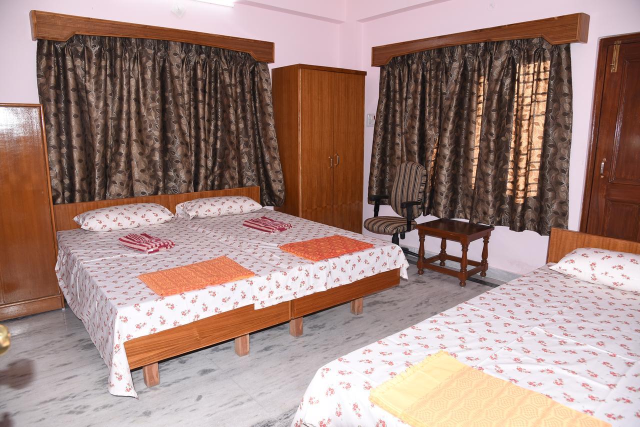 Anjani Mansion Hotell Hyderabad Exteriör bild